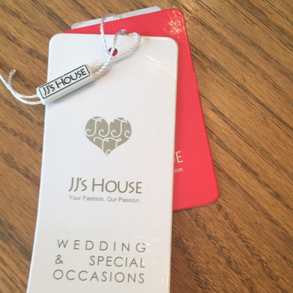 Beautiful HiLo hem dress. Says 26 but fits like 22W Waist altered to 44.4” - Picture 6 of 6